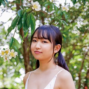 お菓子系グラドル入間ゆい、少女と大人の狭間で揺れる19歳のリアルな姿