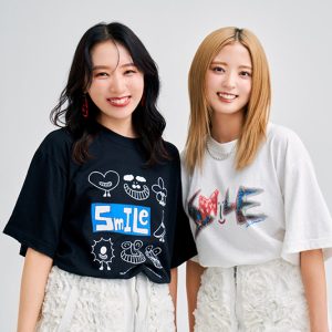 佐藤詩織＆鈴本美愉デザインTシャツ発売決定「笑った時の口に注目してデザインしてみました」