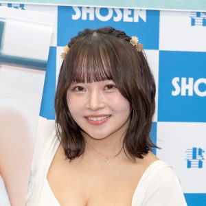 “BOCCHI。”大嶋みく、初めてのカレンダー発売に歓喜「予想以上に大きくて迫力があってびっくり」