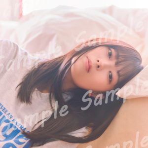 乃木坂46岩本蓮加1st写真集より、オフモードの“れんたん”を捉えた封入特典ポストカード第1弾解禁