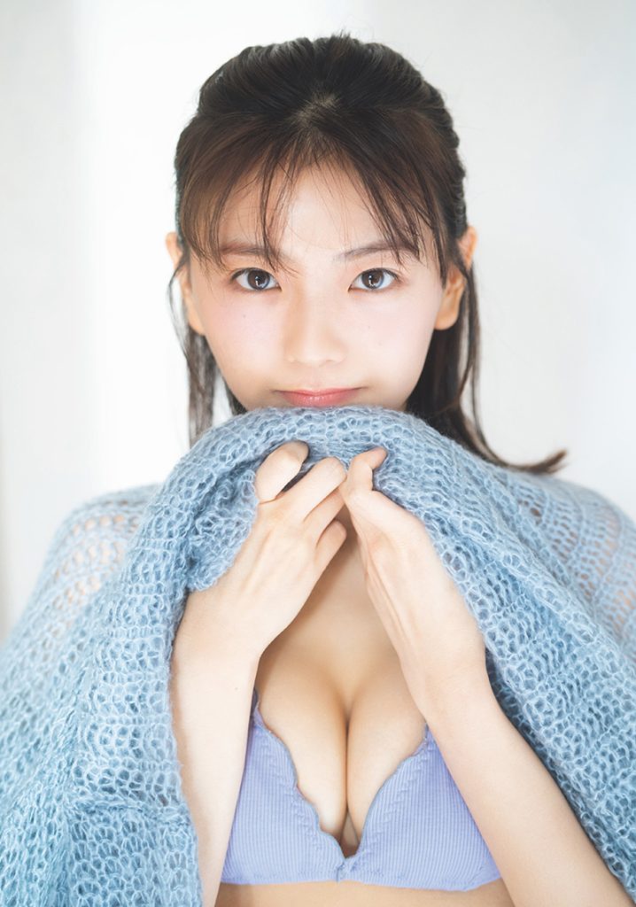 『週刊プレイボーイ49号』に登場している大熊杏優