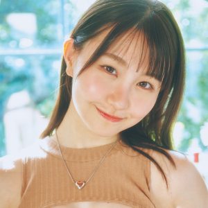 王道系アイドルグループ「Sweet Alley」ピンク担当・深江有恵『週プレ』初登場…割れた腹筋とくびれがチャームポイント