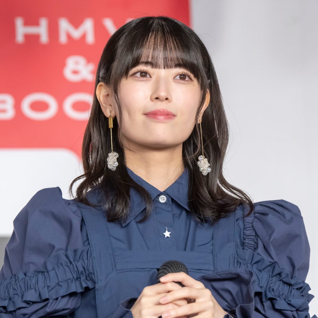 乃木坂46・岩本蓮加が1st写真集『いたずらな風』(竹書房)出版記念記者会見に出席