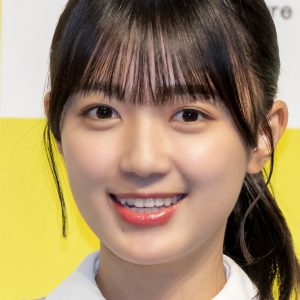 日向坂46平尾帆夏、“ひらほー”不発に照れ笑い