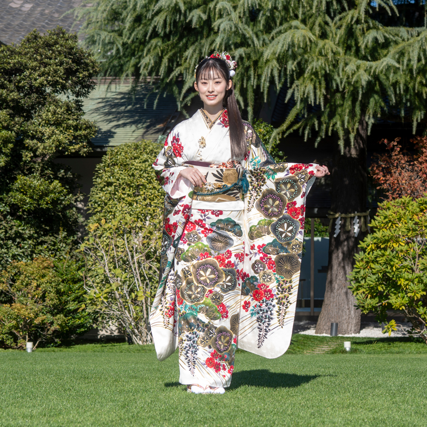 「オスカープロモーション2025年新春晴れ着撮影会」に出席した井本彩花