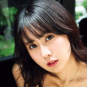 DVD卒業までカウントダウン…相原美咲、大人フェロモンあふれるOLさんに扮して誘惑ラッシュ