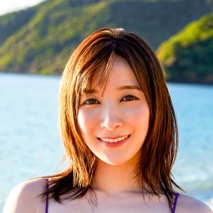 1年半ぶりに再臨…グラビアアイドル紺野栞、ど迫力の美ボディーと大人の魅力で復活