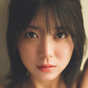 AKB48卒業後初グラビア…大西桃香、本人リクエストで“変形水着”にも挑戦