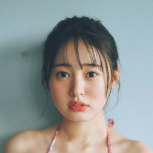 今春卒業…白濱美兎を学校シチュエーションで撮影！エモいグラビアショット