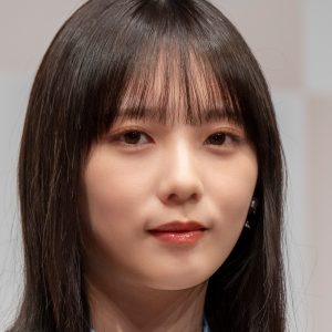 乃木坂46与田祐希が卒業を発表「この卒業は終わりではなくて、再スタートだとも思っています」