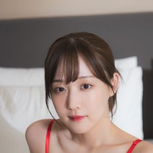 SKE48鎌田菜月1st写真集発売決定！「人生で一度も着たことがない」という真っ赤なレースのランジェリー撮影も