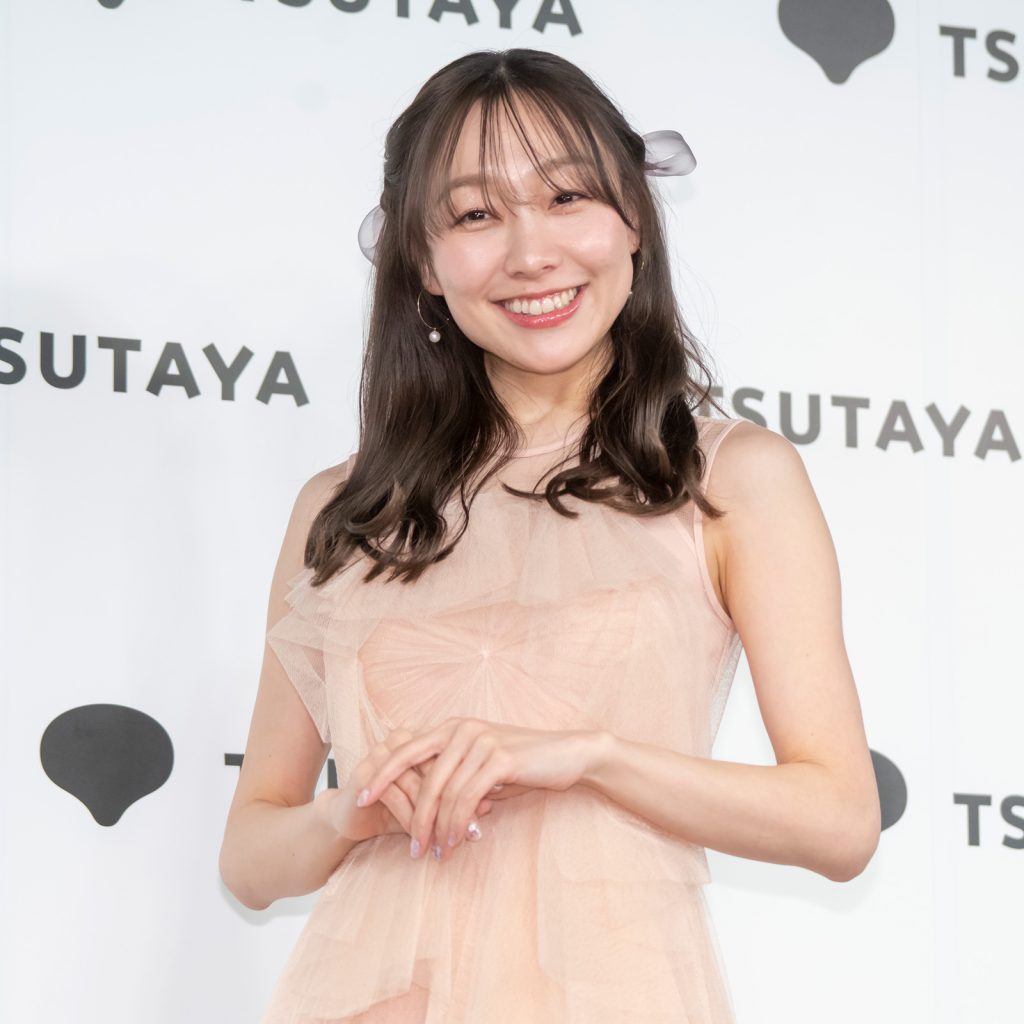 須田亜香里が写真集『pluie』(講談社)発売記念取材会に出席