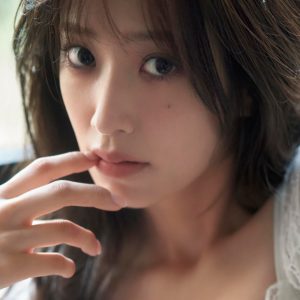 日向坂46佐々木久美、大人の色気と品が漂うランジェリーショット解禁