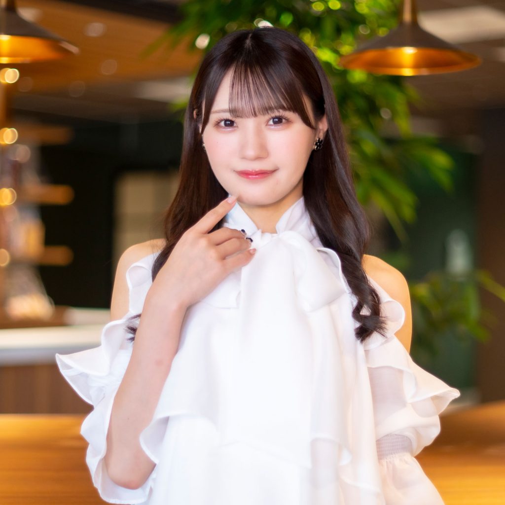 1st写真集『可愛いと言って欲しい』を発売したSKE48・中野愛理