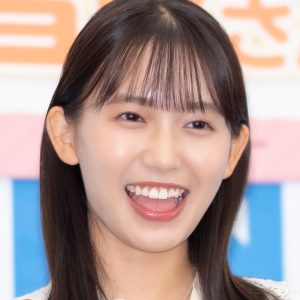 志田音々、“人生初”8月に誕生日を祝われニッコリ バースデーショットに反響「ねねちゃん大好き」「ステキな笑顔」