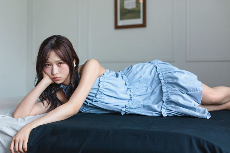 AKB48小栗有以1stフォト&スタイルブック『AB型の左利き』より