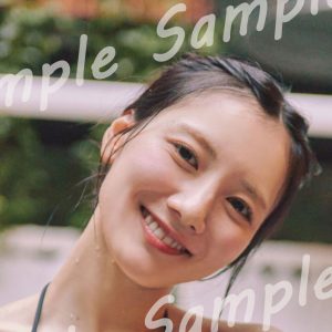 日向坂46河田陽菜、おでこ出し…大人っぽい黒ビキニ姿を披露!2nd写真集『テイクオフ』発売まであと1週間