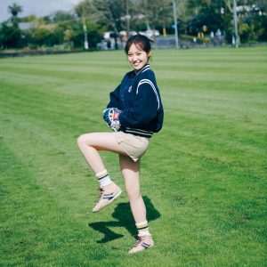 見事なフォーム!櫻坂46松田里奈1st写真集『まつりの時間』より新カット解禁