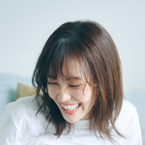 櫻坂46松田里奈1st写真集よりランジェリーショット解禁…はにかむ表情にも注目