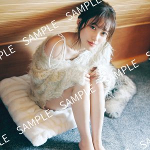 櫻坂46松田里奈、屋根裏部屋でちょこん…1st写真集『まつりの時間』封入特典第3弾解禁