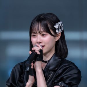 AsIs、噴水広場で見せた“ありのままの強さ”…新曲『outline.』初披露の熱狂ライブ