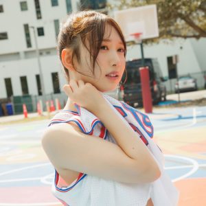 日向坂46藤嶌果歩、ミニバス少女の面影にキュン ポニテ×ユニフォームで魅せる爽やかへそチラ