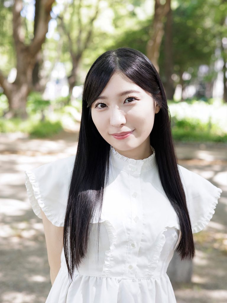 『日経エンタテインメント!SKE48 8期生 フォトブック〜約束。〜』(日経BP)より石黒友月 撮影/青山裕企