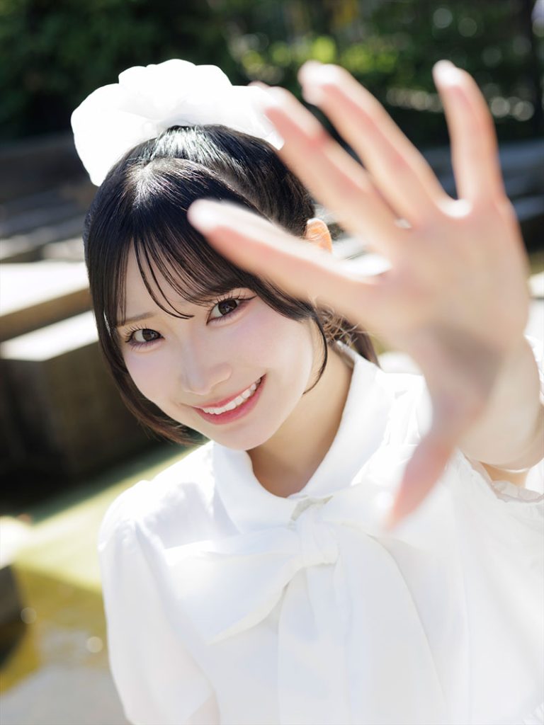 『日経エンタテインメント!SKE48 8期生 フォトブック〜約束。〜』(日経BP)より倉島杏実 撮影/青山裕企