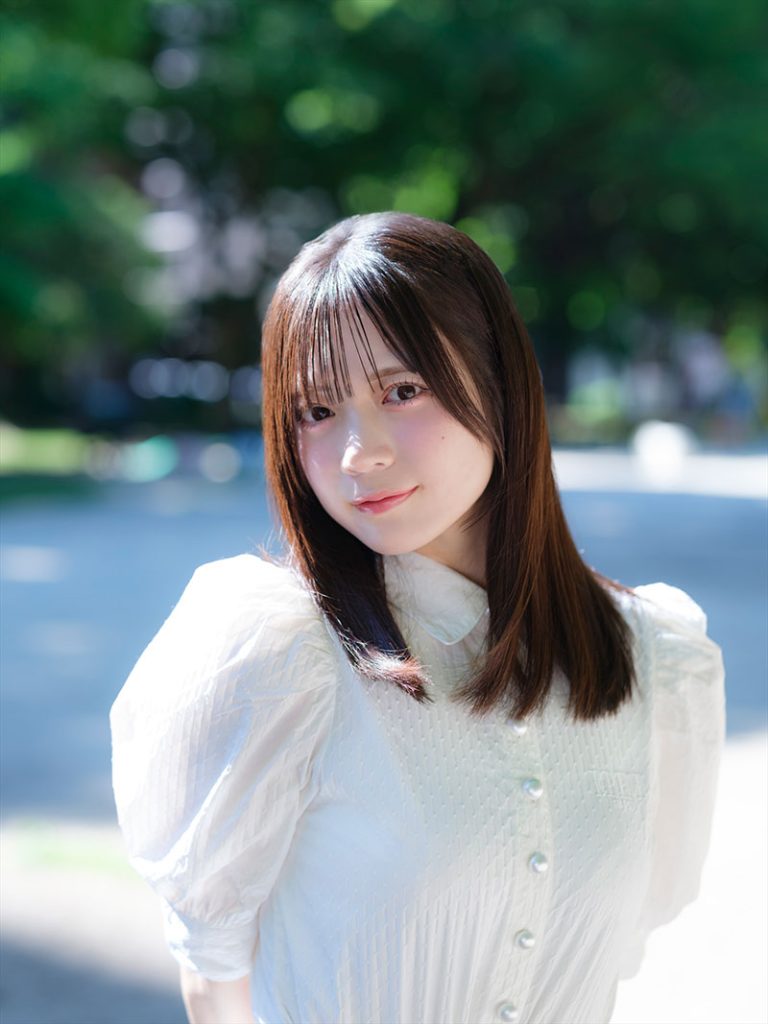 『日経エンタテインメント!SKE48 8期生 フォトブック〜約束。〜』(日経BP)より坂本真凛 撮影/青山裕企