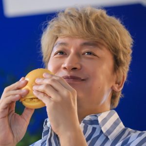 月見バーガーと“同期”の香取慎吾、念願のマクドナルドCM初出演「昨日の夜から緊張しました」